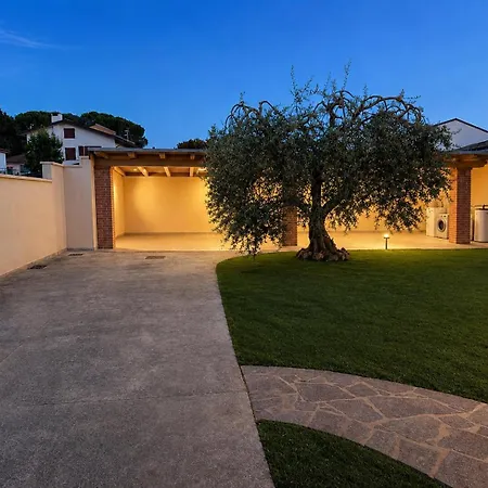 Lumiere Villa